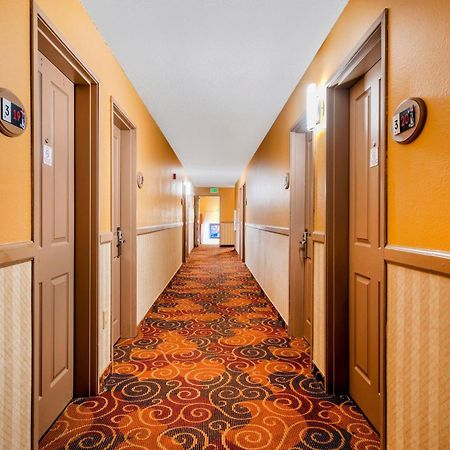 Oyo Hotel Castle Rock Co Downtown Exterior foto